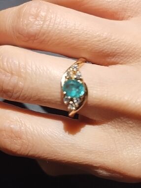 Natural Emerald 14kt gold Ring